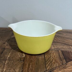 Vintage Pyrex #473 Yellow 1 Qt Casserole Dish No Lid